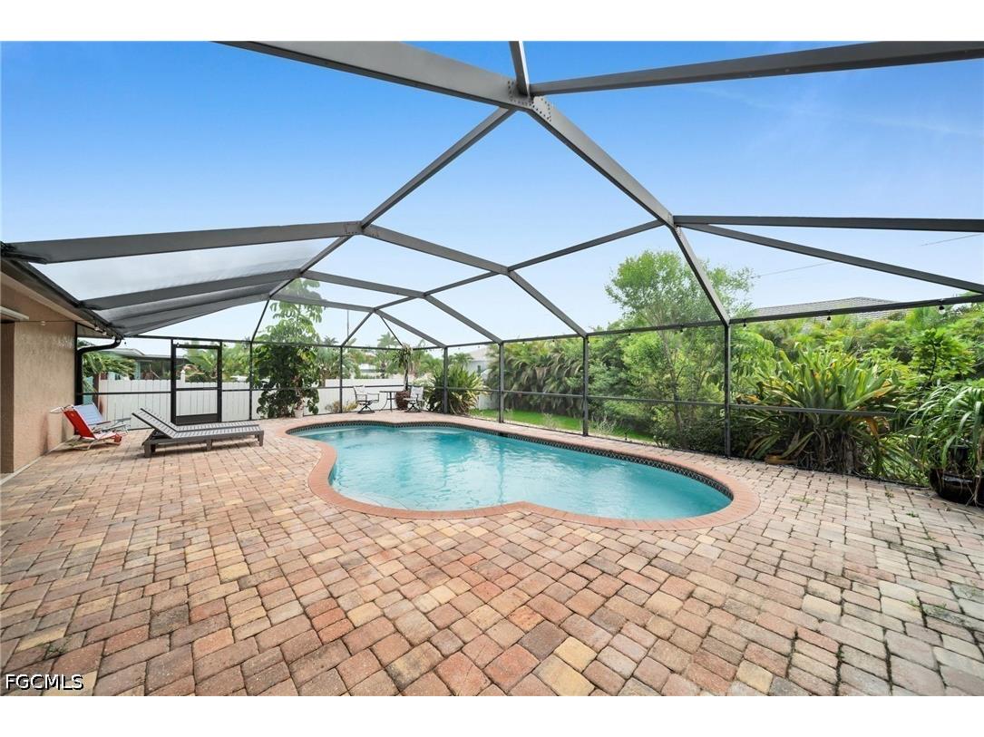 3505 Surfside Boulevard Cape Coral FL 33914 2026027634 image2