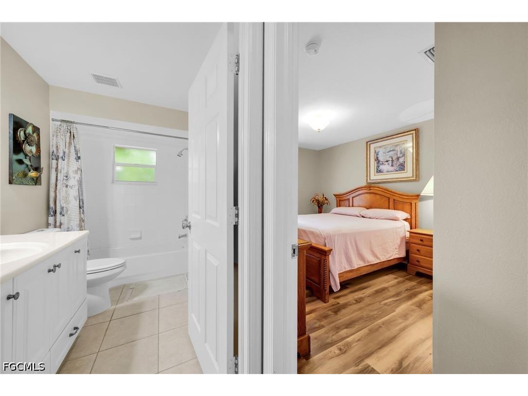 3505 Surfside Boulevard Cape Coral FL 33914 2026027634 image26