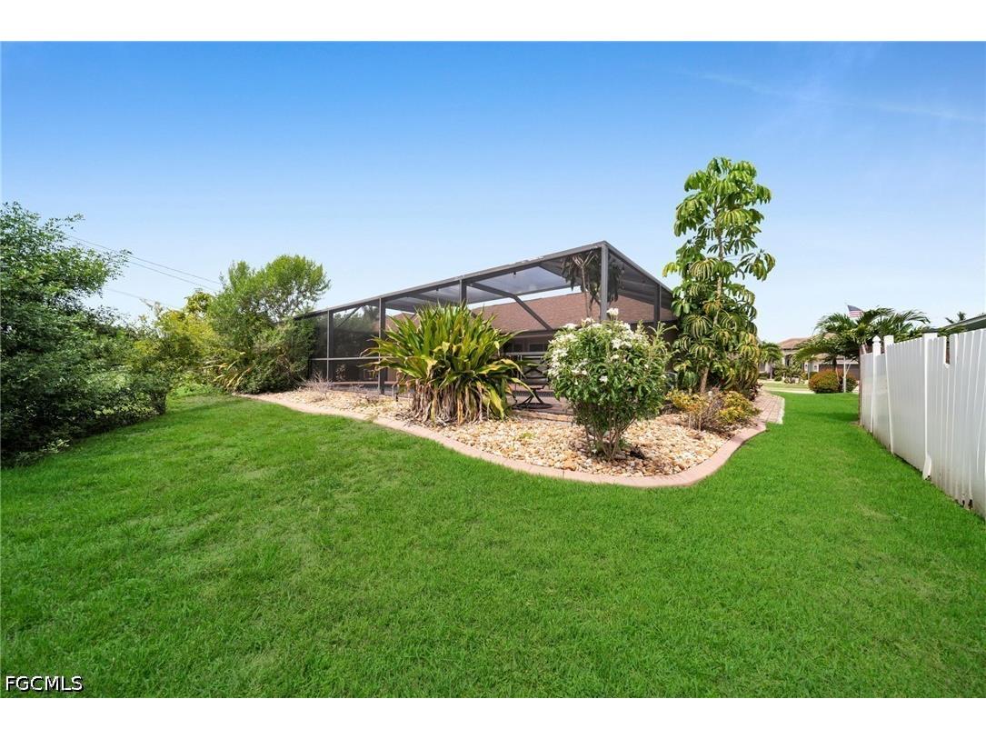 3505 Surfside Boulevard Cape Coral FL 33914 2026027634 image33