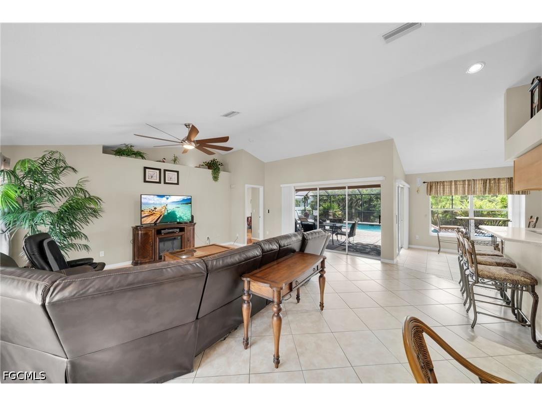 3505 Surfside Boulevard Cape Coral FL 33914 2026027634 image9