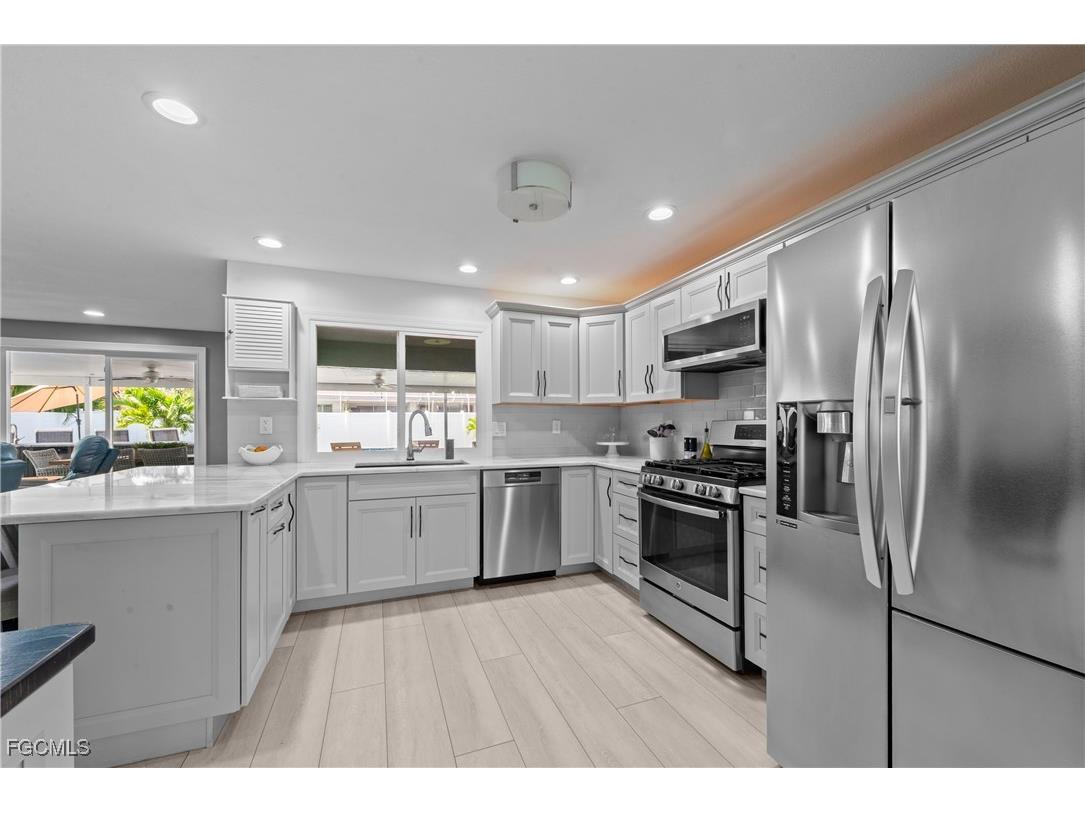 3506 SE 22nd Place Cape Coral FL 33904 2025022897 image4