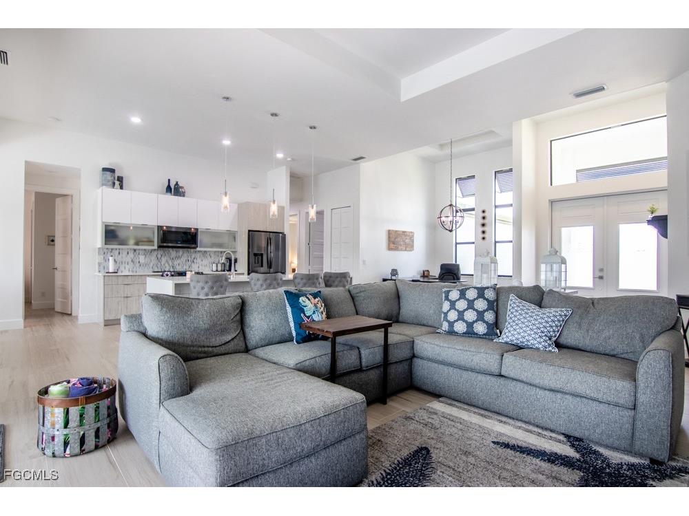 3507 SW 2nd Avenue Cape Coral FL 33914 2025013852 image9