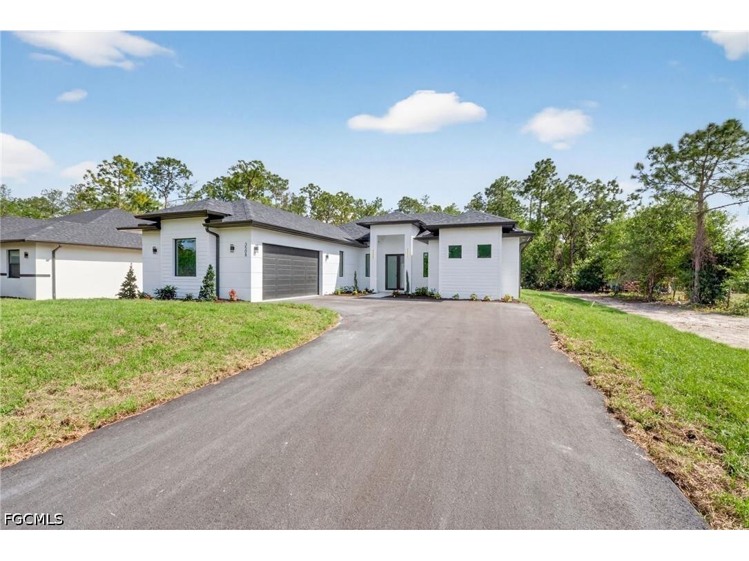 3508 27th Avenue NE Naples FL 34120 2026016136 image1