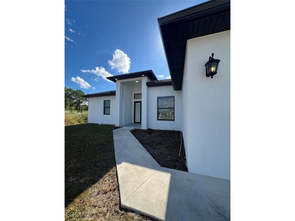 3509 23rd Street SW Lehigh Acres FL 33976 2025025049 image1