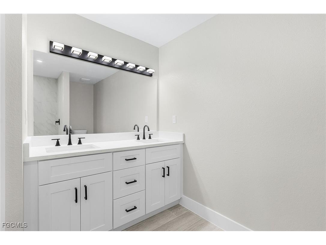 3509 NE 21st Avenue Cape Coral FL 33909 2025022371 image25