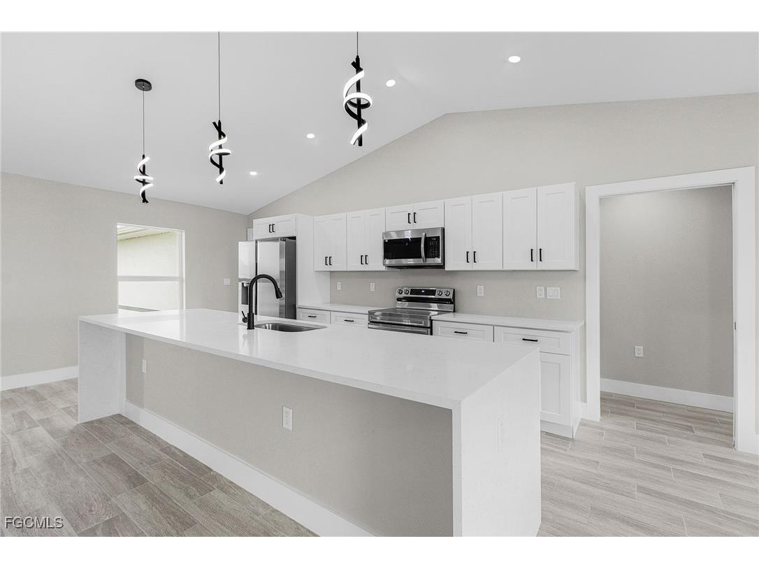 3509 NE 21st Avenue Cape Coral FL 33909 2025022371 image8