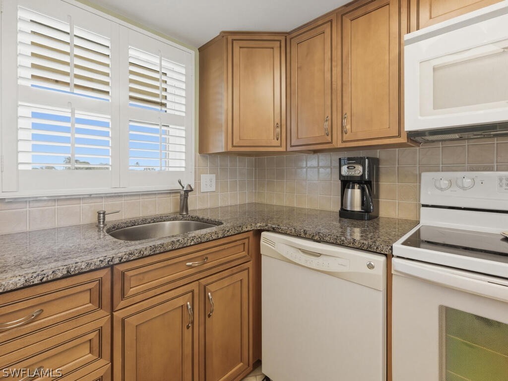 351 Charlemagne Boulevard #B208 Naples FL 34112 226010936 image12