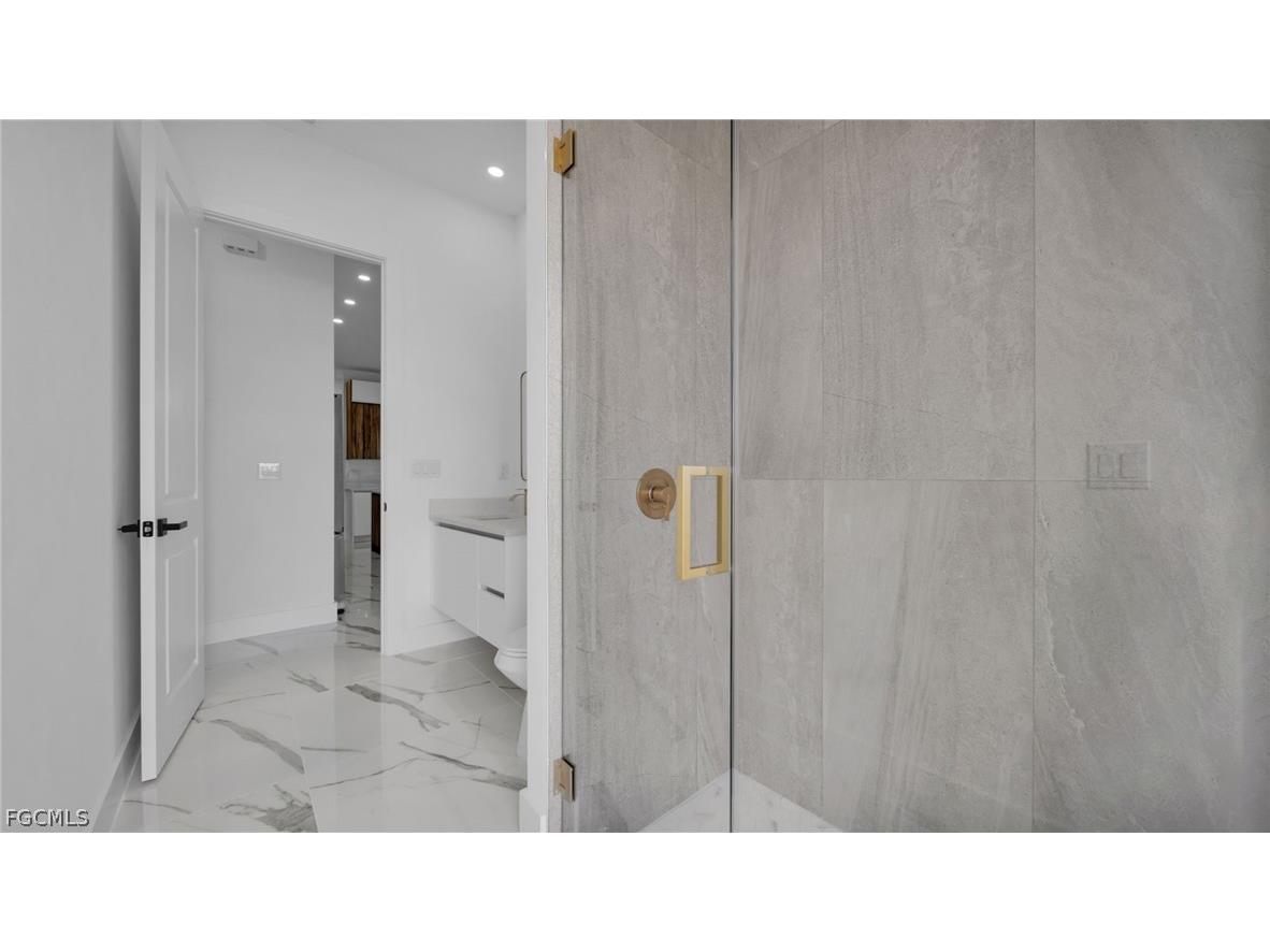 351 NE 25th Street Cape Coral FL 33909 2026007109 image25