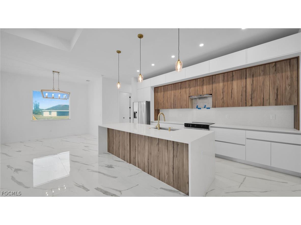 351 NE 25th Street Cape Coral FL 33909 2026007109 image5