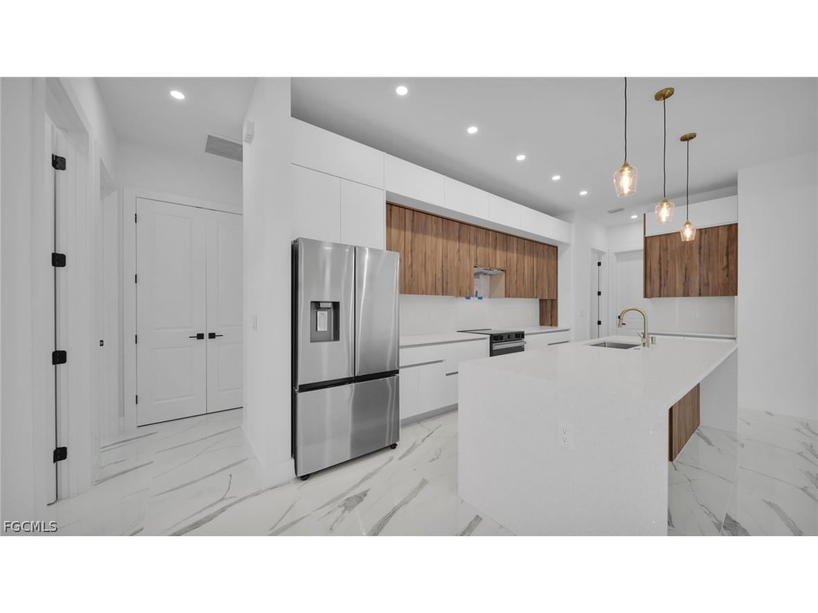 351 NE 25th Street Cape Coral FL 33909 2026007109 image7