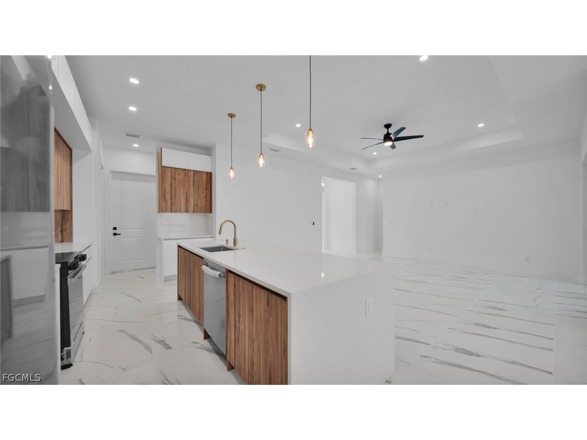 351 NE 25th Street Cape Coral FL 33909 2026007109 image8