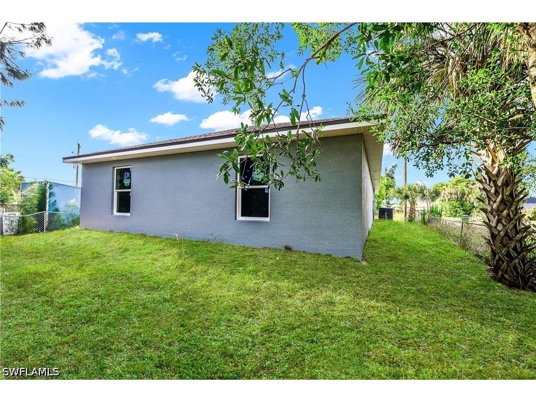 3510 S Grimsley Court Fort Myers FL 33916 226017963 image5
