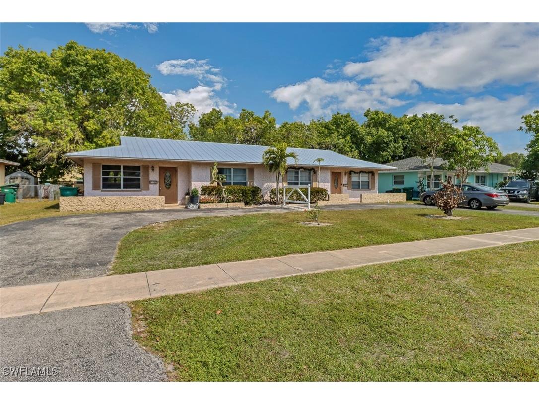 3510 and 3512 Sacramento Way Naples FL 34105 225007796 image1