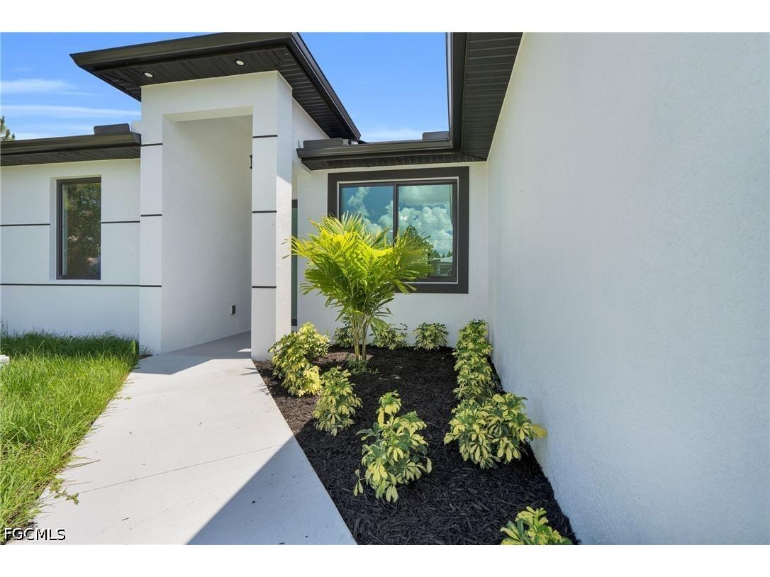 3511 27th Street SW Lehigh Acres FL 33976 2026023546 image1