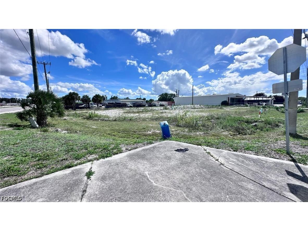 3511 Veronica S Shoemaker Boulevard Fort Myers FL 33916 2026016118 image11
