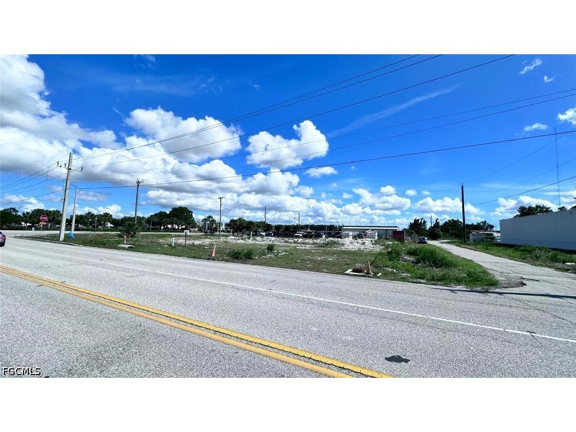 3511 Veronica S Shoemaker Boulevard Fort Myers FL 33916 2026016118 image12