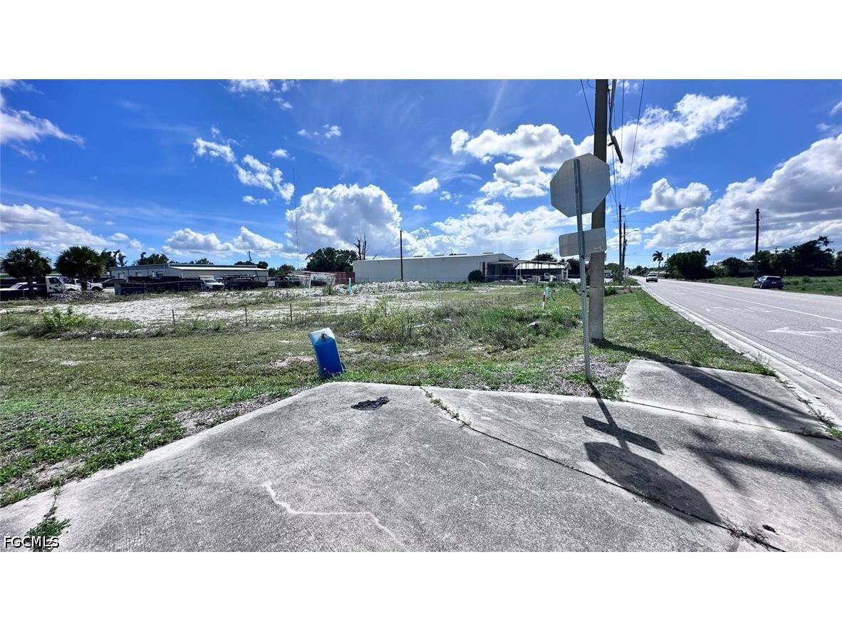 3511 Veronica S Shoemaker Boulevard Fort Myers FL 33916 2026016118 image9