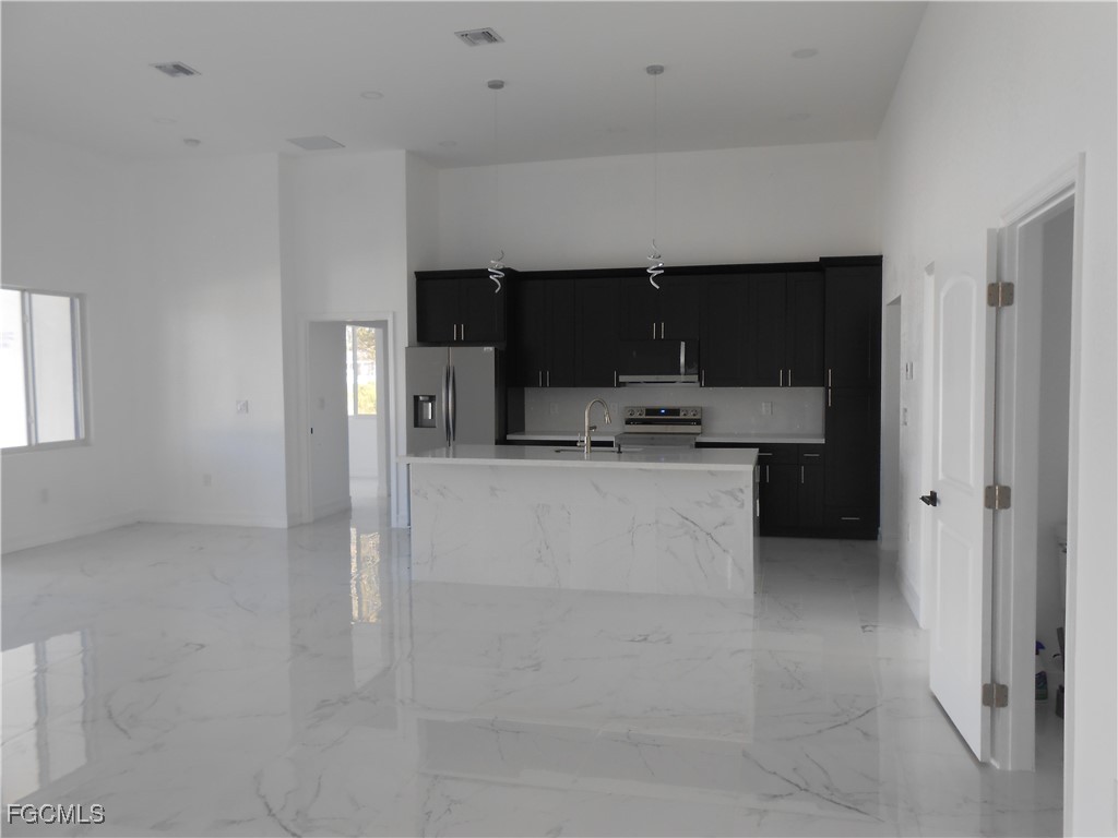 3512 2nd Street W Lehigh Acres FL 33971 2026000716 image4