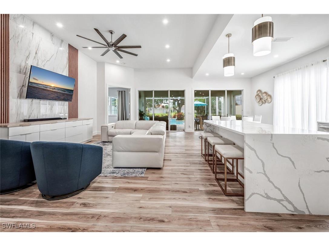 3512 Donoso Court Naples FL 34109 224104543 image1