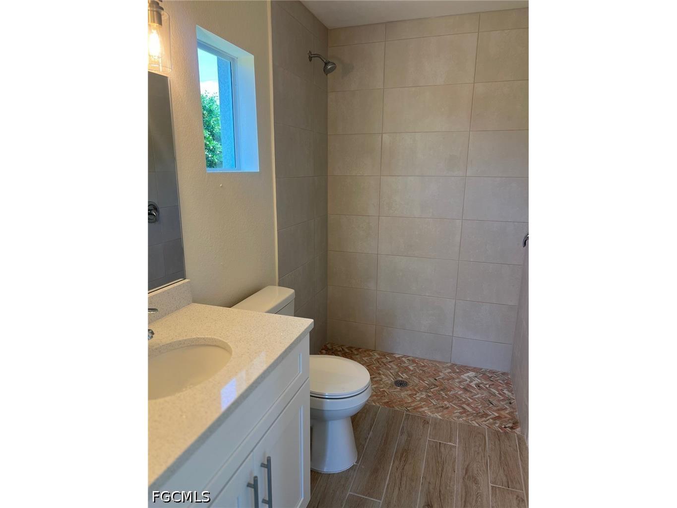 3512 NE 17th Place Cape Coral FL 33909 2026026570 image10
