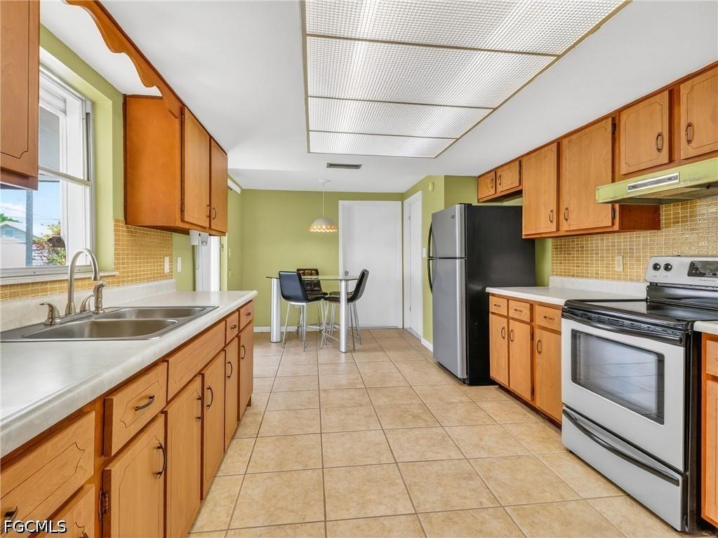 3513 Harbor Boulevard Port Charlotte FL 33952 2026017912 image4