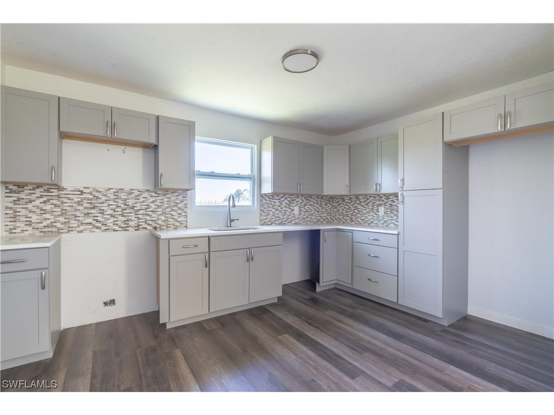 3513 Jeffcott Street Fort Myers FL 33916 223077461 image1