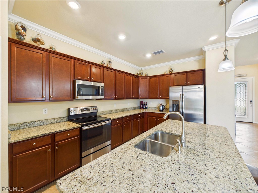 3514 E Hampton Circle Alva FL 33920 2026007792 image5