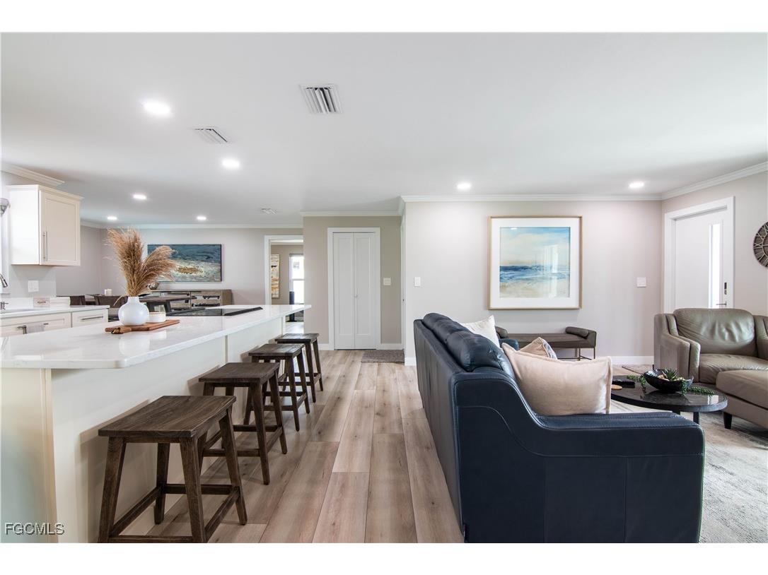 3514 SE 22nd Place Cape Coral FL 33904 2025008073 image6