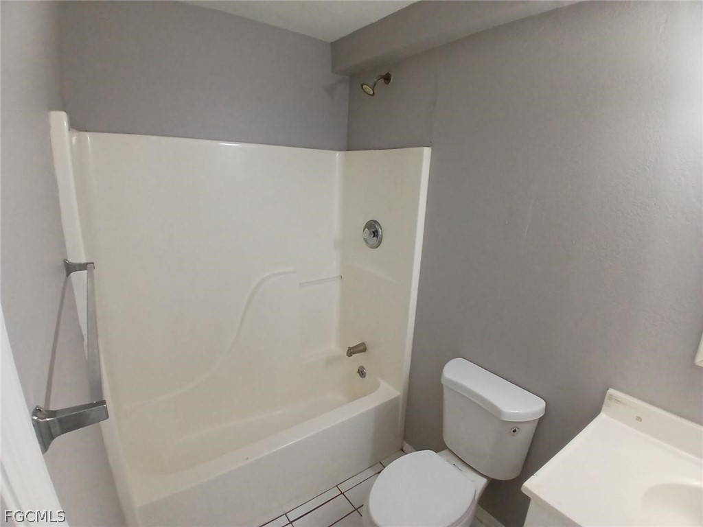 3516 Dora Street Fort Myers FL 33916 2026012266 image10