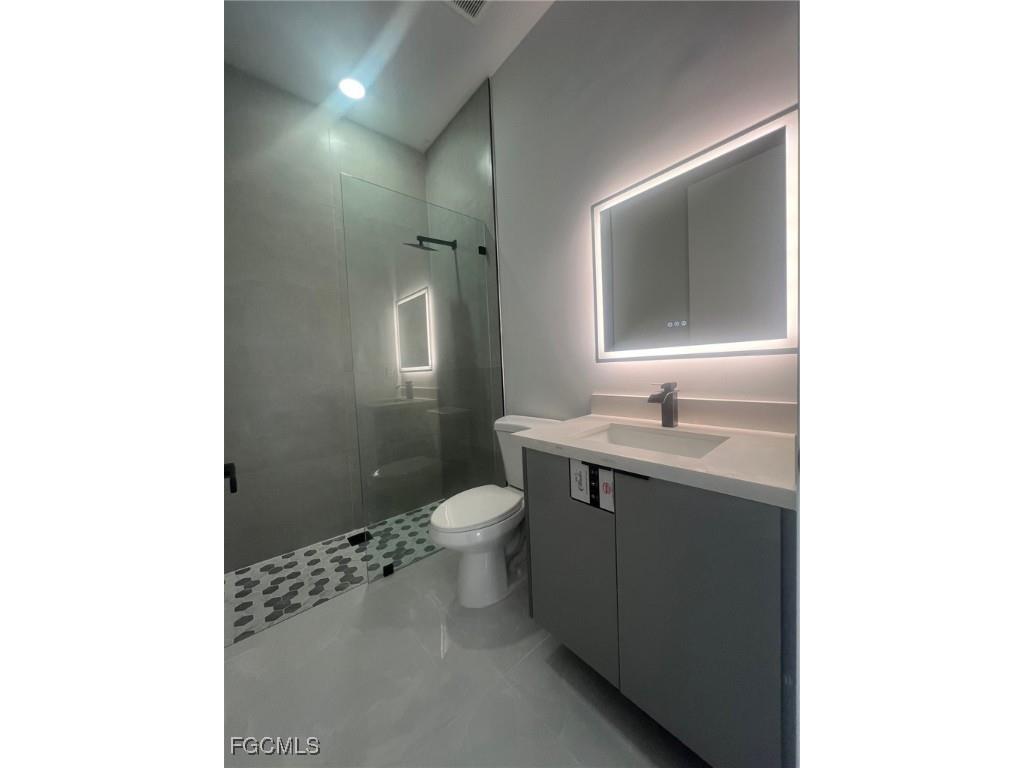 3516 NW 9th Terrace Cape Coral FL 33993 2025022561 image19