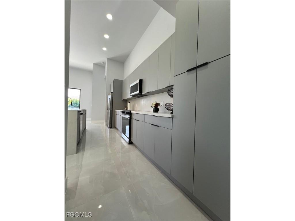 3516 NW 9th Terrace Cape Coral FL 33993 2025022561 image8