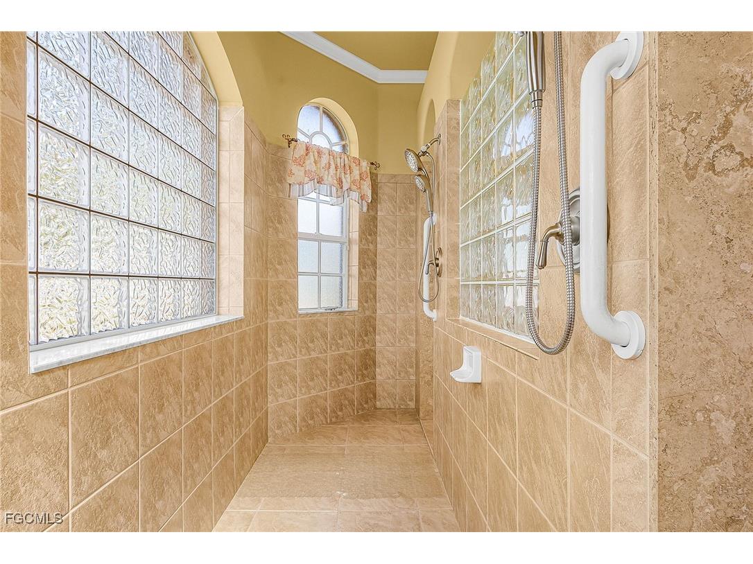 3517 SE 18th Avenue Cape Coral FL 33904 2025023396 image16