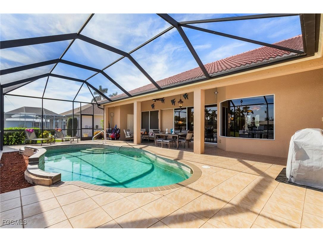 3517 SE 18th Avenue Cape Coral FL 33904 2025023396 image2