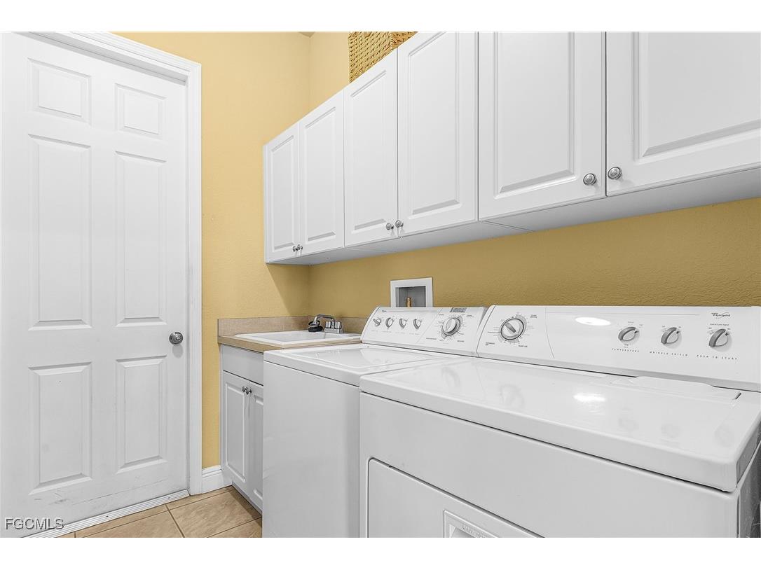 3517 SE 18th Avenue Cape Coral FL 33904 2025023396 image23