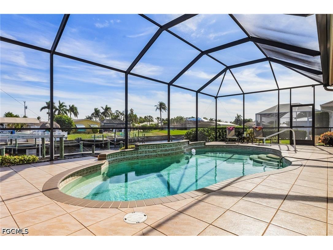 3517 SE 18th Avenue Cape Coral FL 33904 2026027673 image1