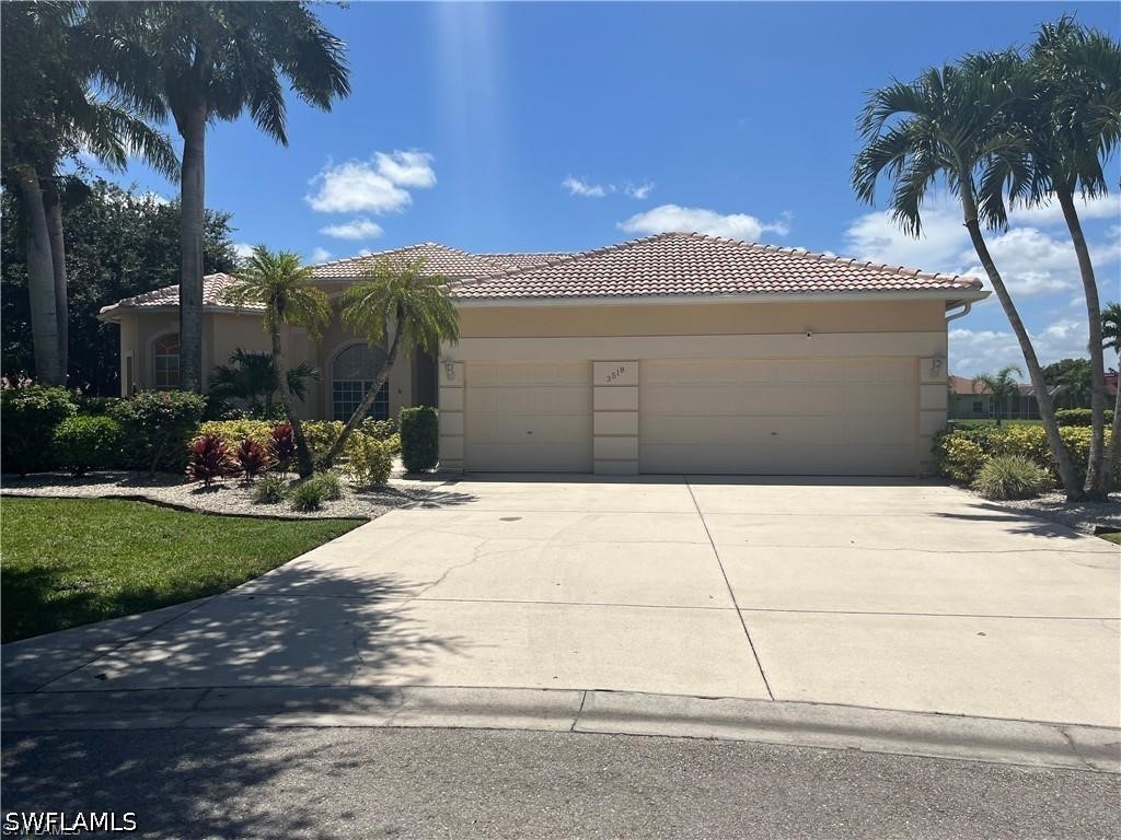 3518 Ocean Bluff Court Naples FL 34120 226019383 image1