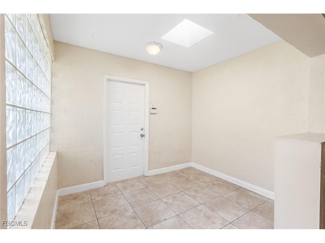 3518 Pelican Boulevard Cape Coral FL 33914 2025015870 image12