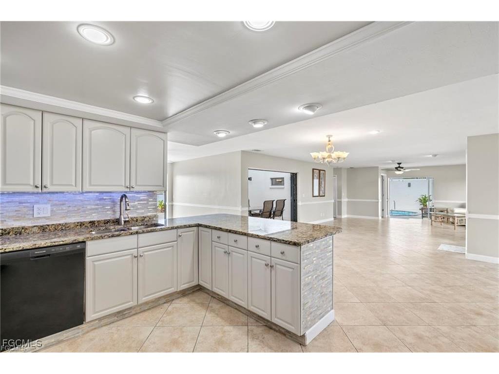 3518 Pelican Boulevard Cape Coral FL 33914 2025015870 image9