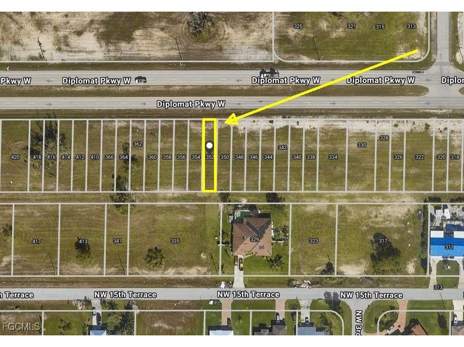 352 Diplomat Parkway W Cape Coral FL 33993 2025016041 image1