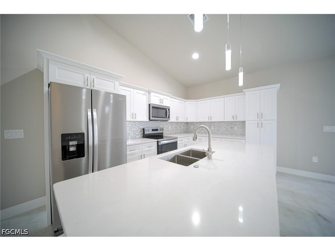 352 Labree Avenue S Lehigh Acres FL 33974 2026027203 image4