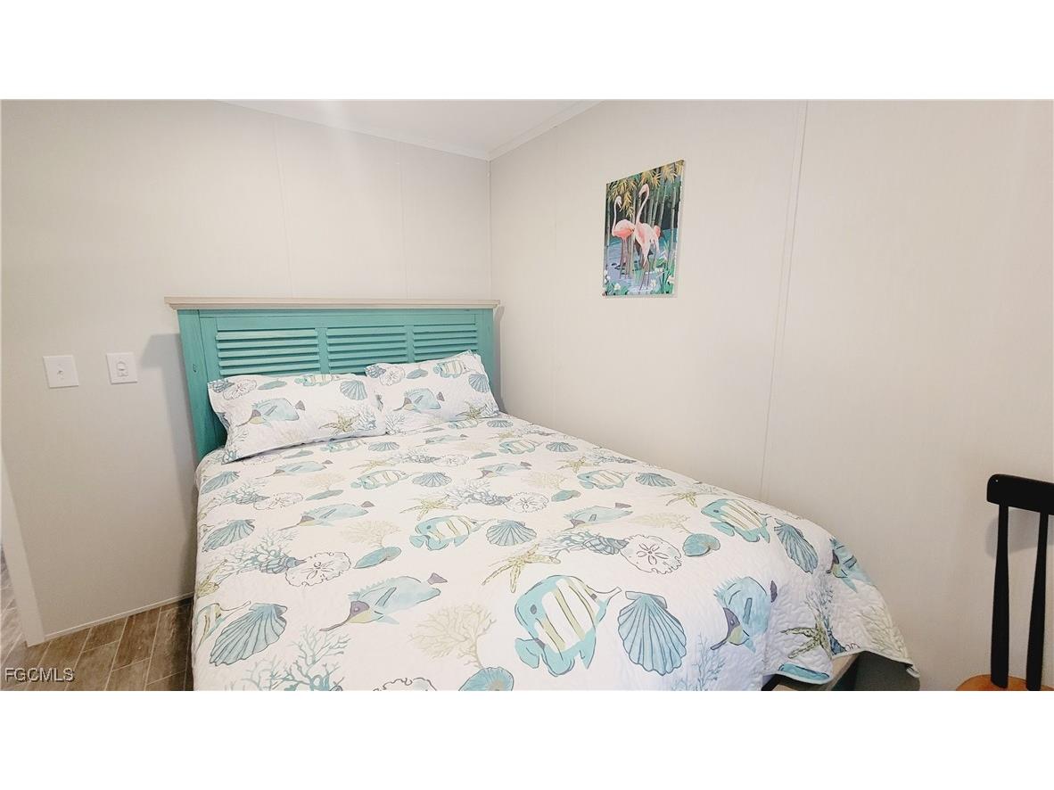 352 Shoreland Drive Fort Myers FL 33905 2025007569 image14