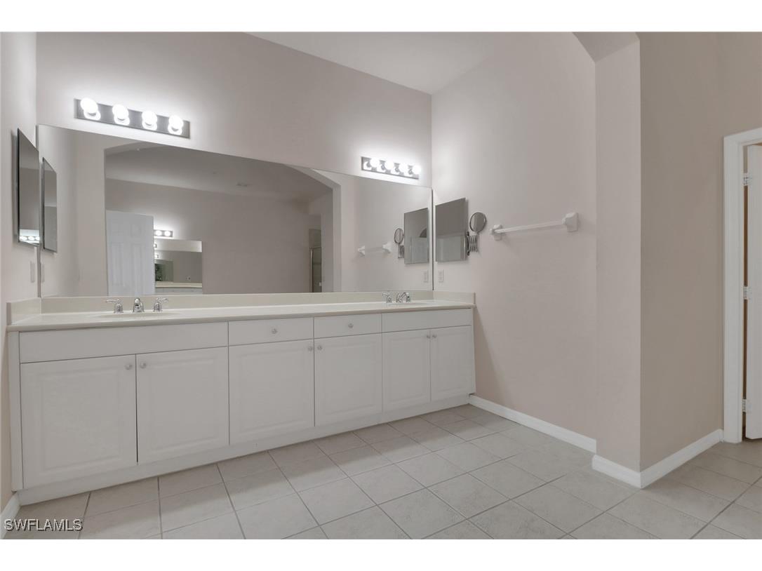 3520 Lansing Loop #203 Estero FL 33928 225069776 image12