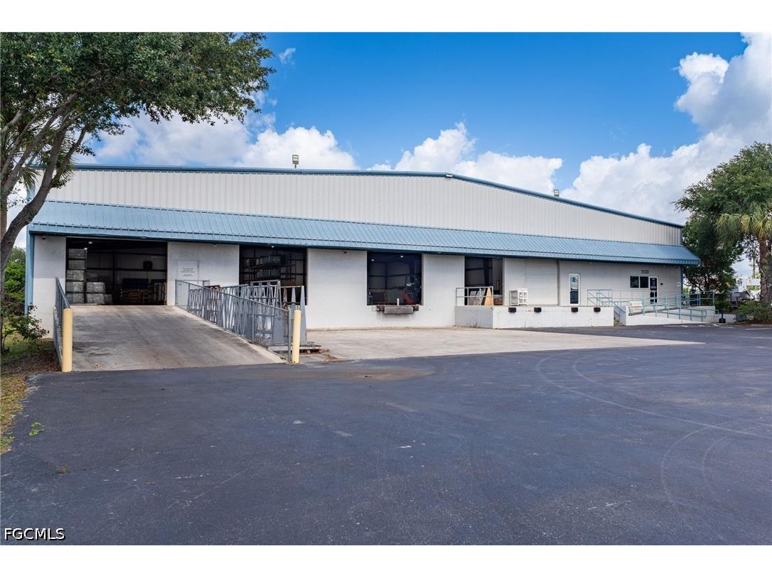 3520 Old Metro Parkway Fort Myers FL 33916 2026023658 image2