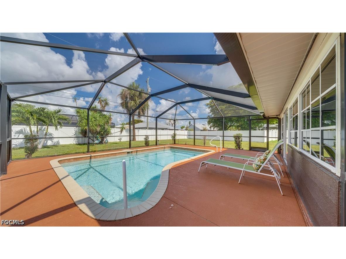 3520 SE 3rd Place Cape Coral FL 33904 2026018538 image1