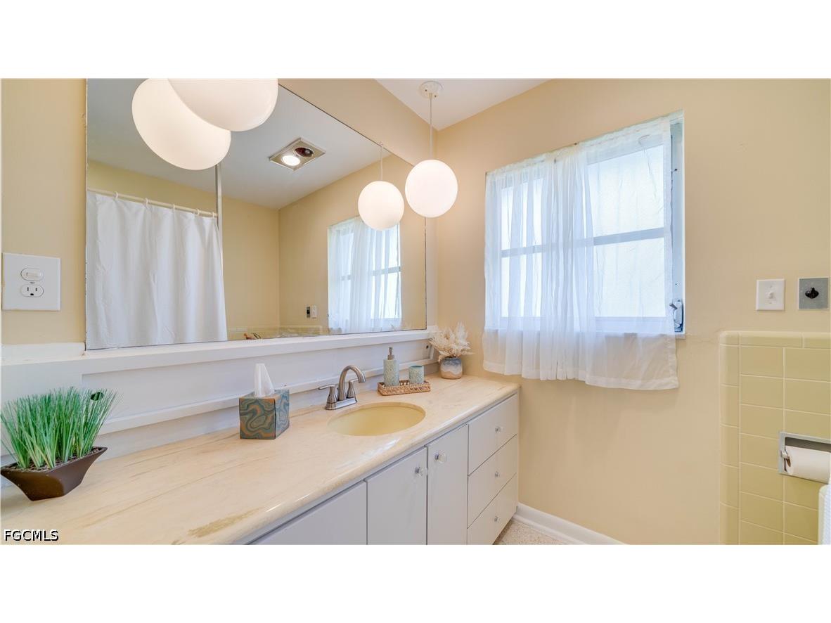 3520 SE 3rd Place Cape Coral FL 33904 2026018538 image23