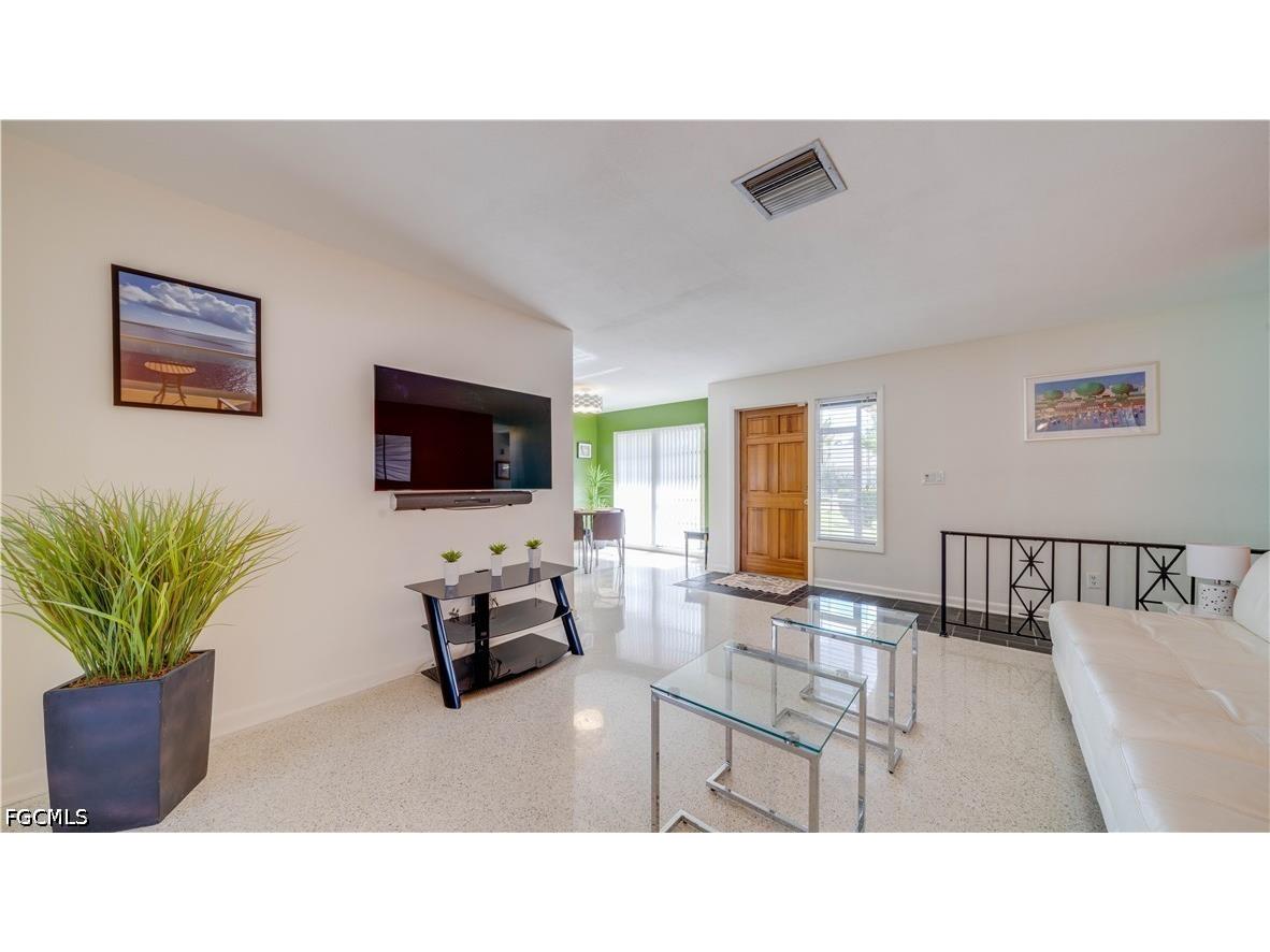 3520 SE 3rd Place Cape Coral FL 33904 2026018538 image5