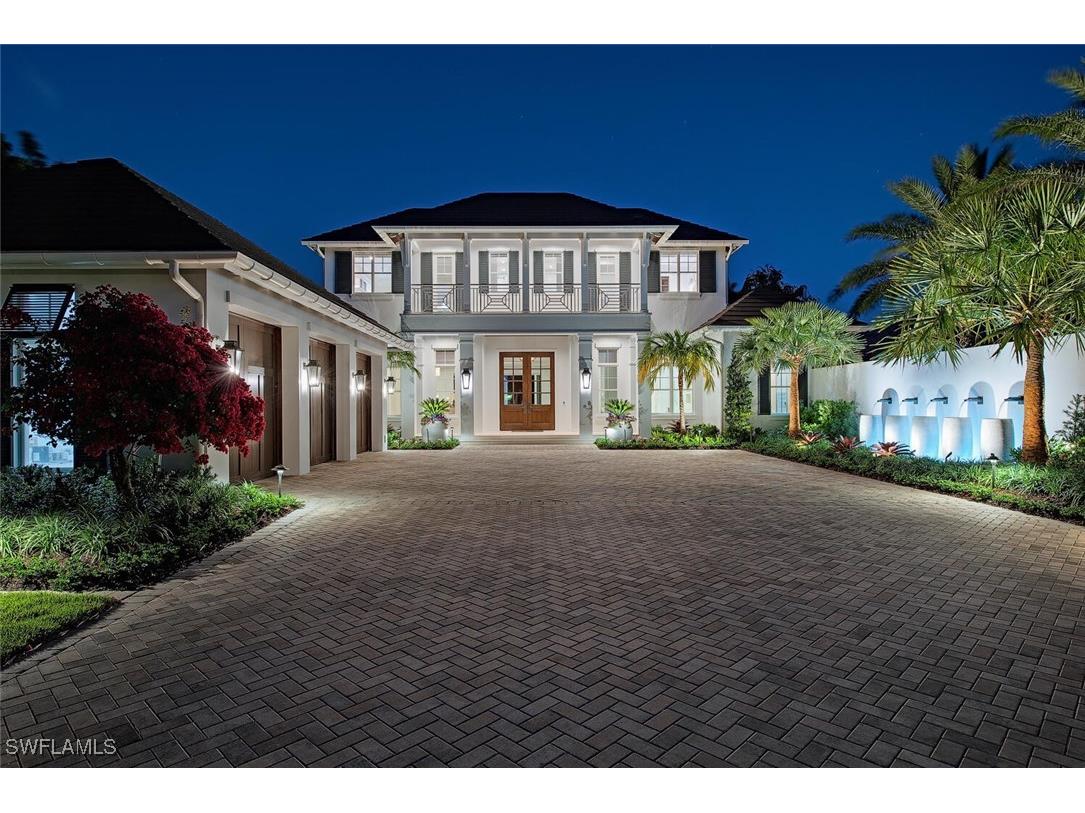 3525 Fort Charles Drive Naples FL 34102 225038835 image1