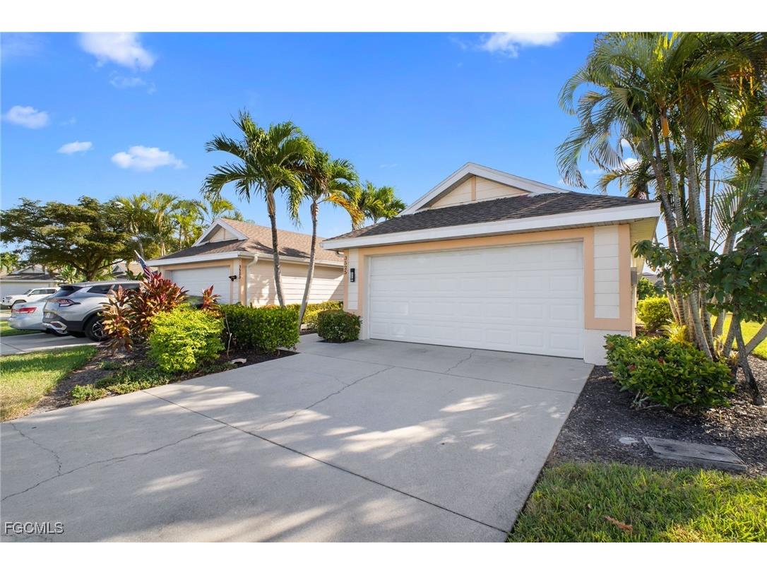 3525 Arclight Court Fort Myers FL 33916 2025020469 image2