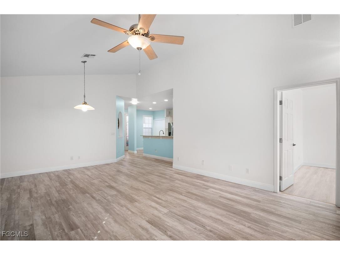 3525 Arclight Court Fort Myers FL 33916 2025020469 image20