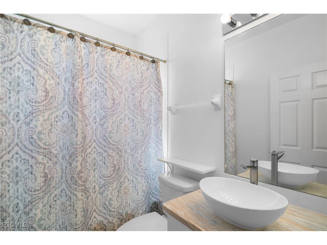 3525 Arclight Court Fort Myers FL 33916 2025020469 image34